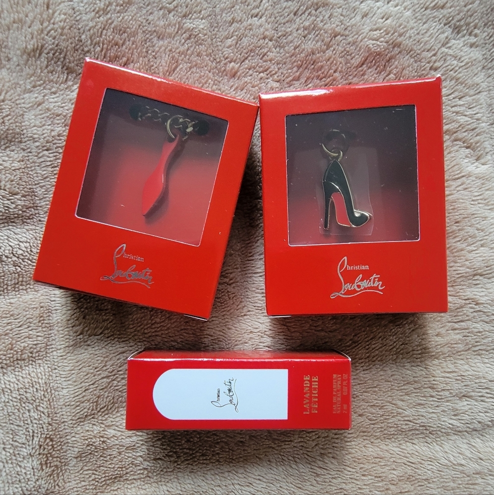 Christian Louboutin Red Bottom Silhouette Black Pump Charm Necklace set